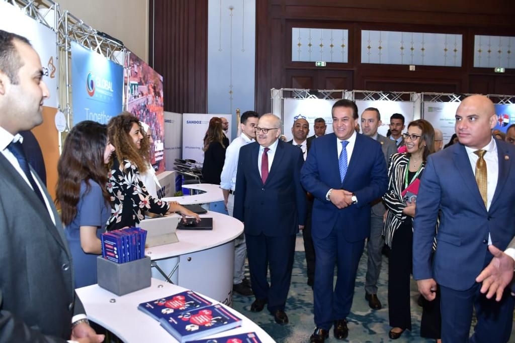 مؤتمر كلية الصيدلة بجامعة القاهرة