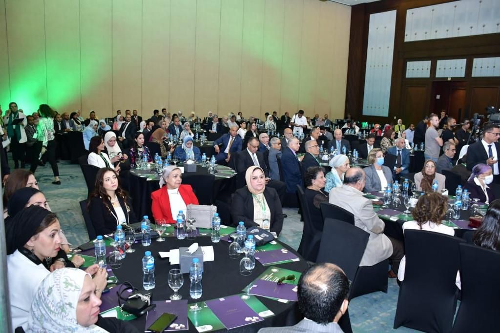 مؤتمر كلية الصيدلة بجامعة القاهرة
