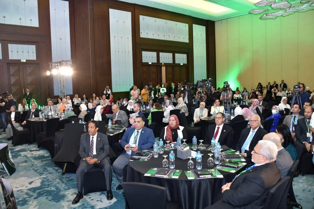 مؤتمر كلية الصيدلة بجامعة القاهرة