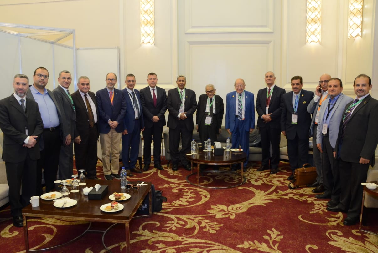 طب عين شمس