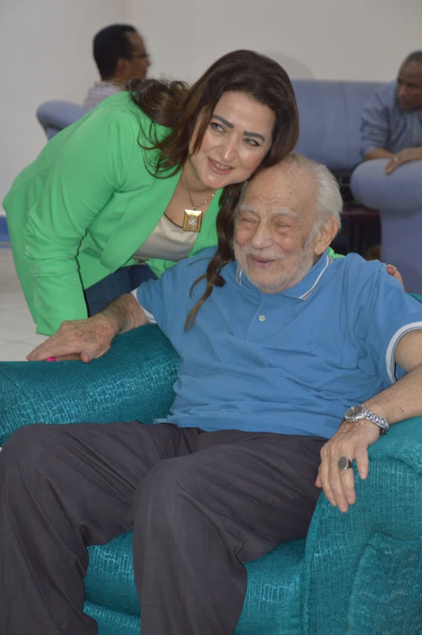 f1a0e7fd-5fe5-4c9d-bafe-0cb475fe9121