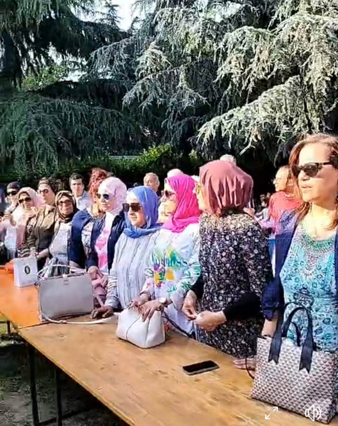 received_1296857610959908