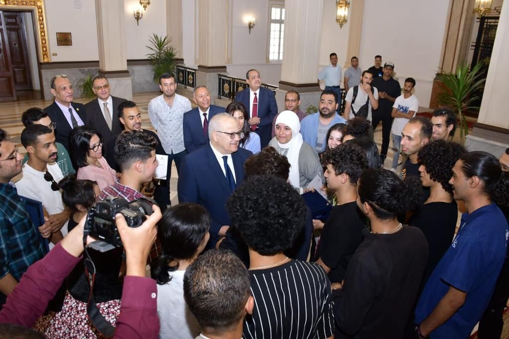طلاب جامعة القاهرة الفائزون