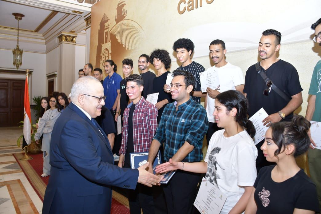 طلاب جامعة القاهرة الفائزون
