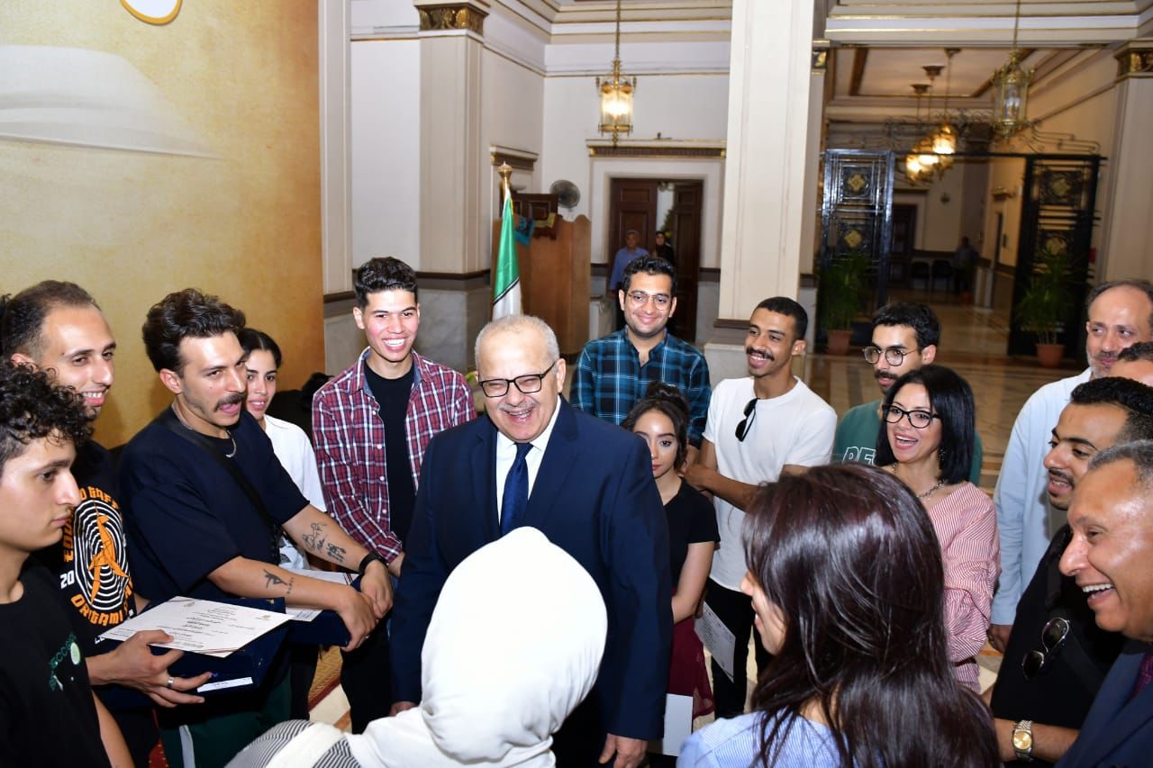 طلاب جامعة القاهرة الفائزون