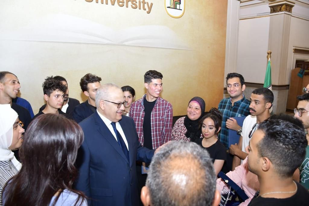 طلاب جامعة القاهرة الفائزون