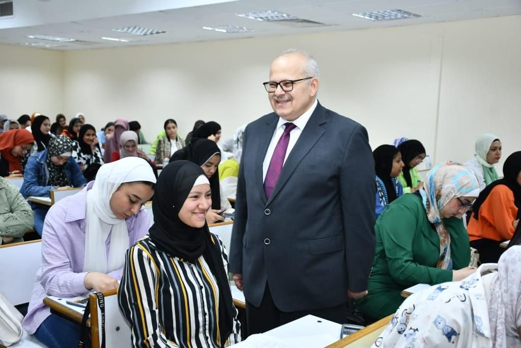 امتحانات جامعة القاهرة