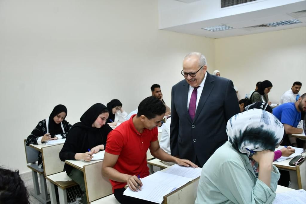 امتحانات جامعة القاهرة
