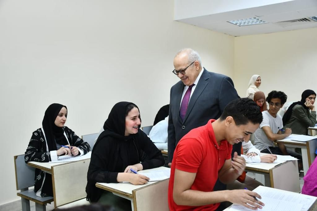 امتحانات جامعة القاهرة