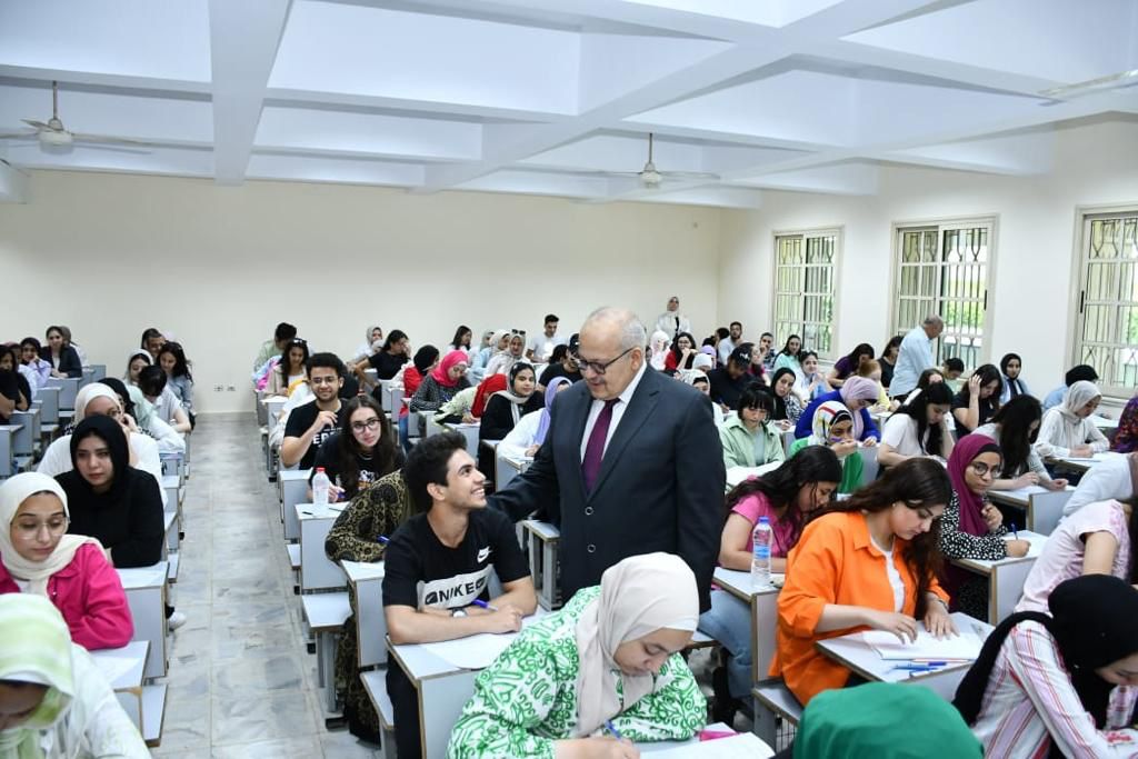 امتحانات جامعة القاهرة