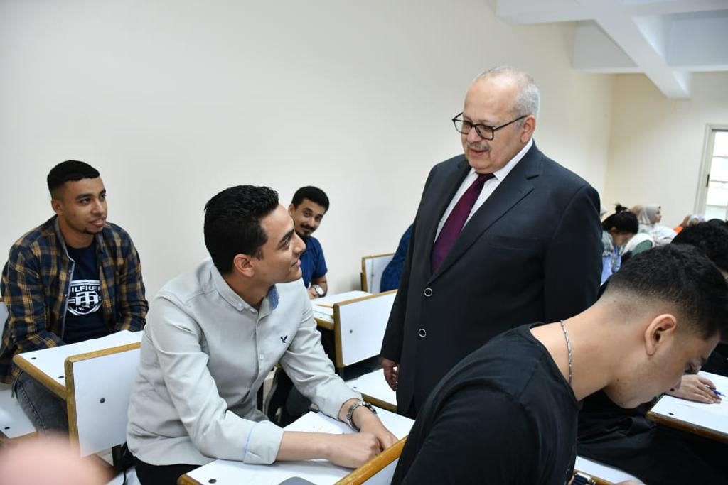 امتحانات جامعة القاهرة