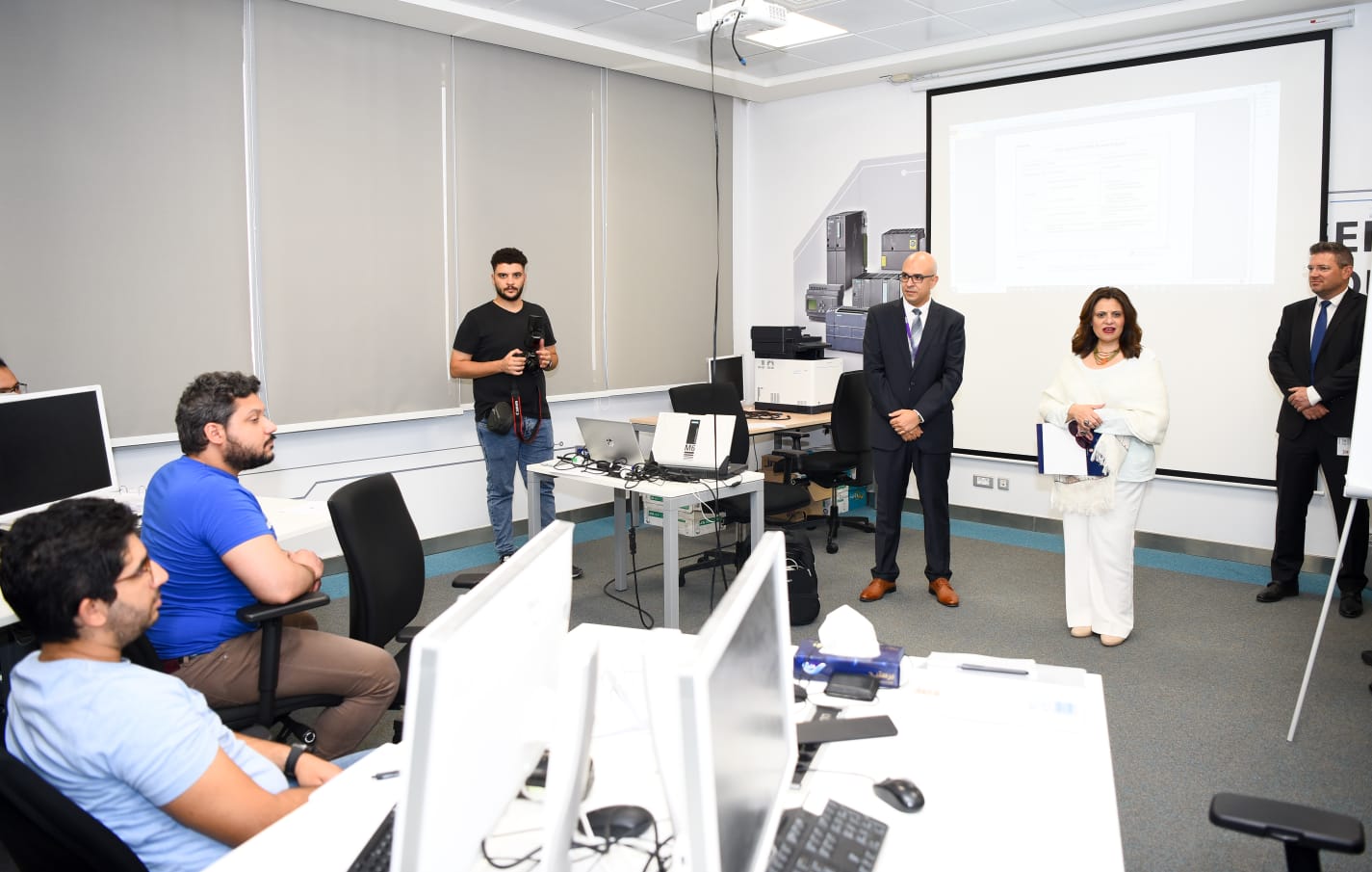 835f0f69-eff9-4ea9-8d57-b8b4f408a125