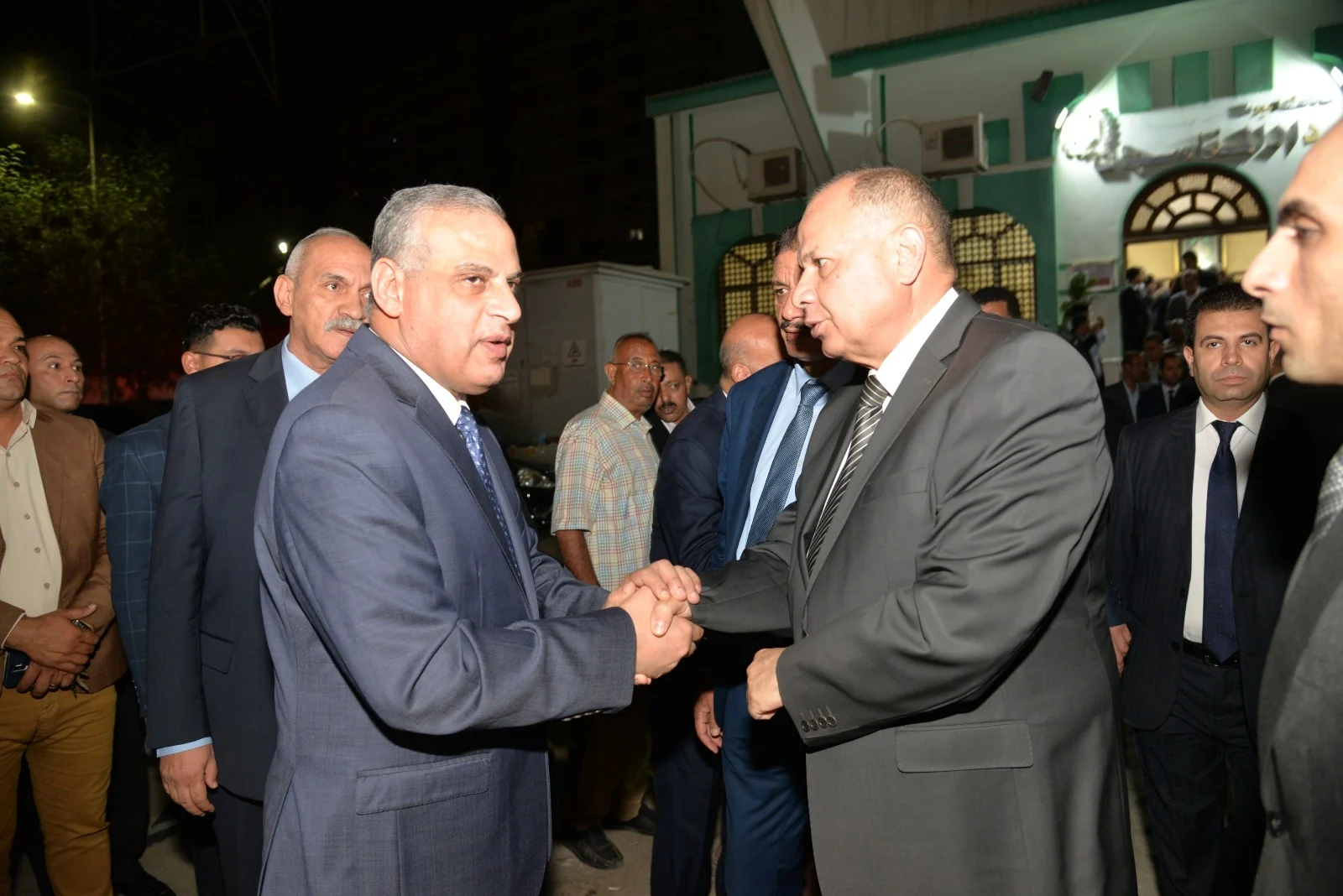 محافظ أسيوط يعزي في شقيق محافظ المنيا