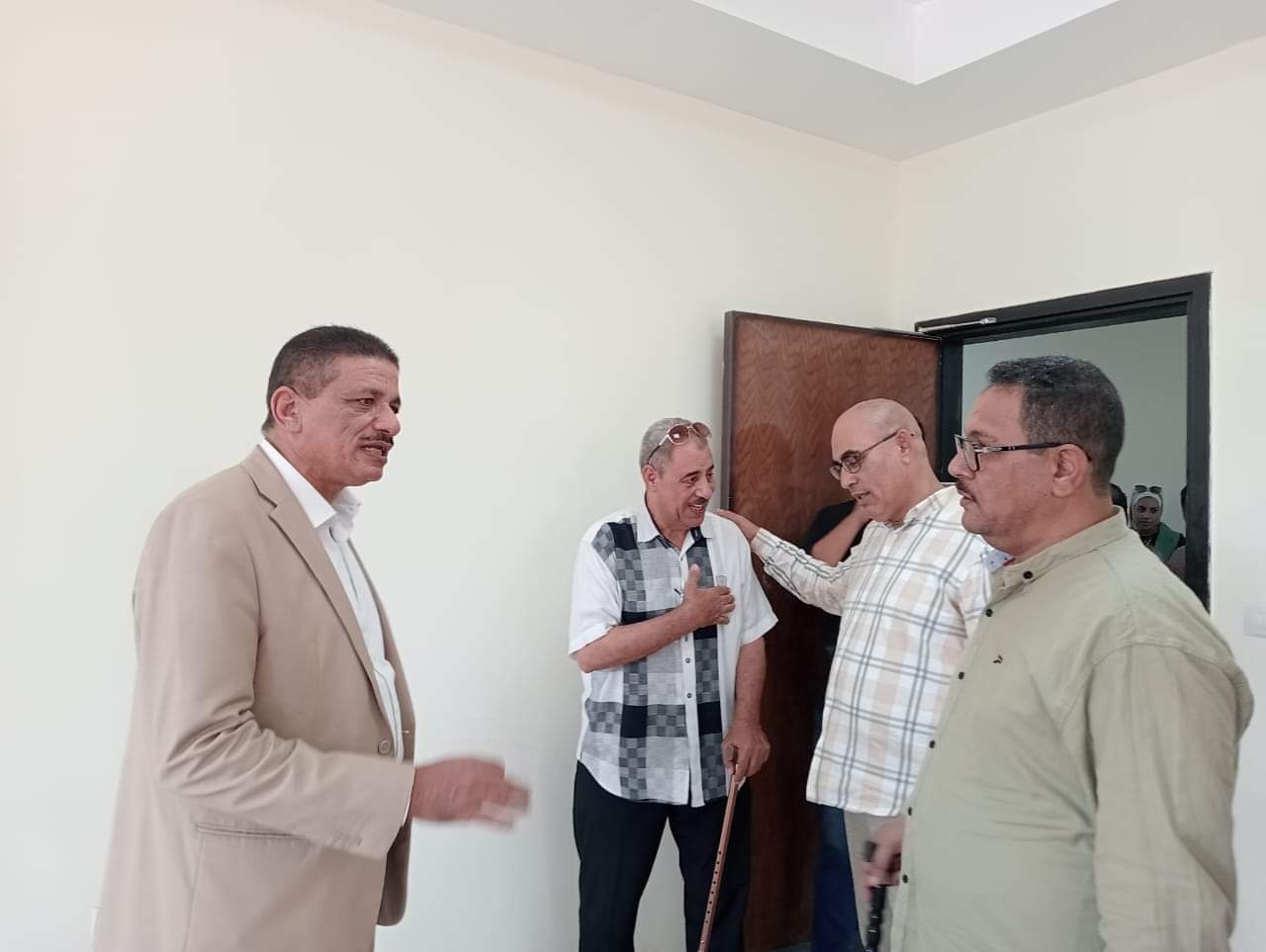 سكرتير مساعد اسيوط يتابع التجهيزات النهائية