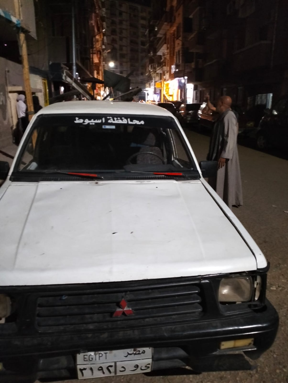 شرق-أسيوط-يواجه-أعمال-البناء-غير-المشروعة-في-الحي