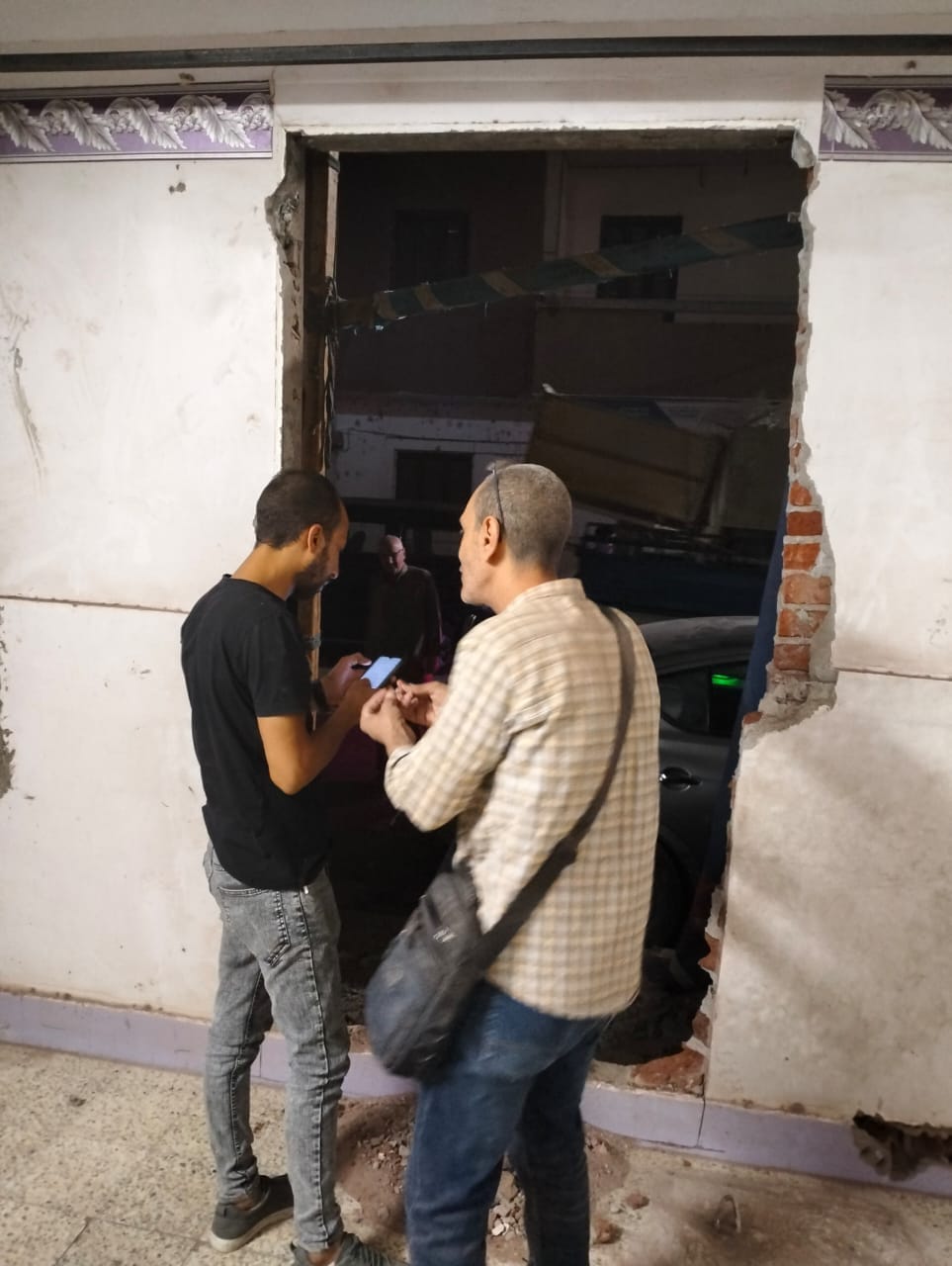 شرق-أسيوط-يواجه-أعمال-البناء-غير-المشروعة-في-الحي