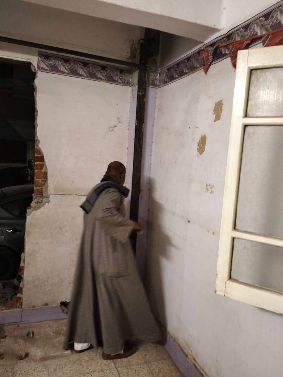 شرق-أسيوط-يواجه-أعمال-البناء-غير-المشروعة-في-الحي