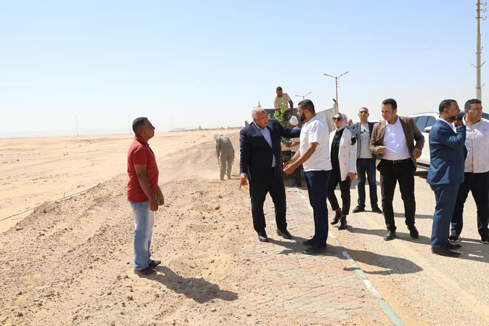 محافظ الوادي الجديد يتابع موقف تشغيل المرافق بالعاصمة الإدارية الجديدة للمحافظة 