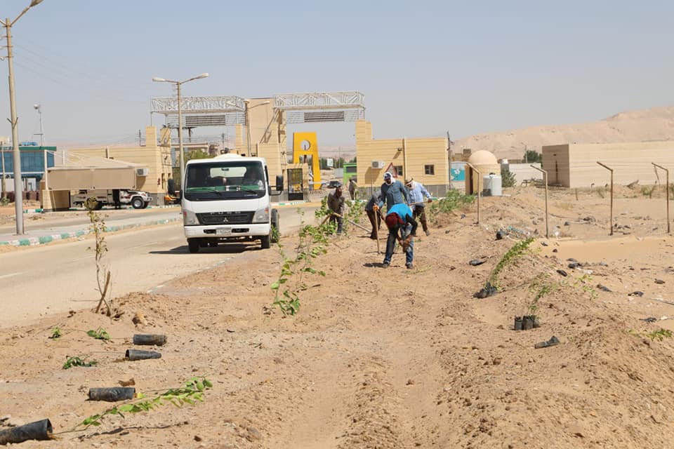 محافظ الوادي الجديد يتابع موقف تشغيل المرافق بالعاصمة الإدارية الجديدة للمحافظة 