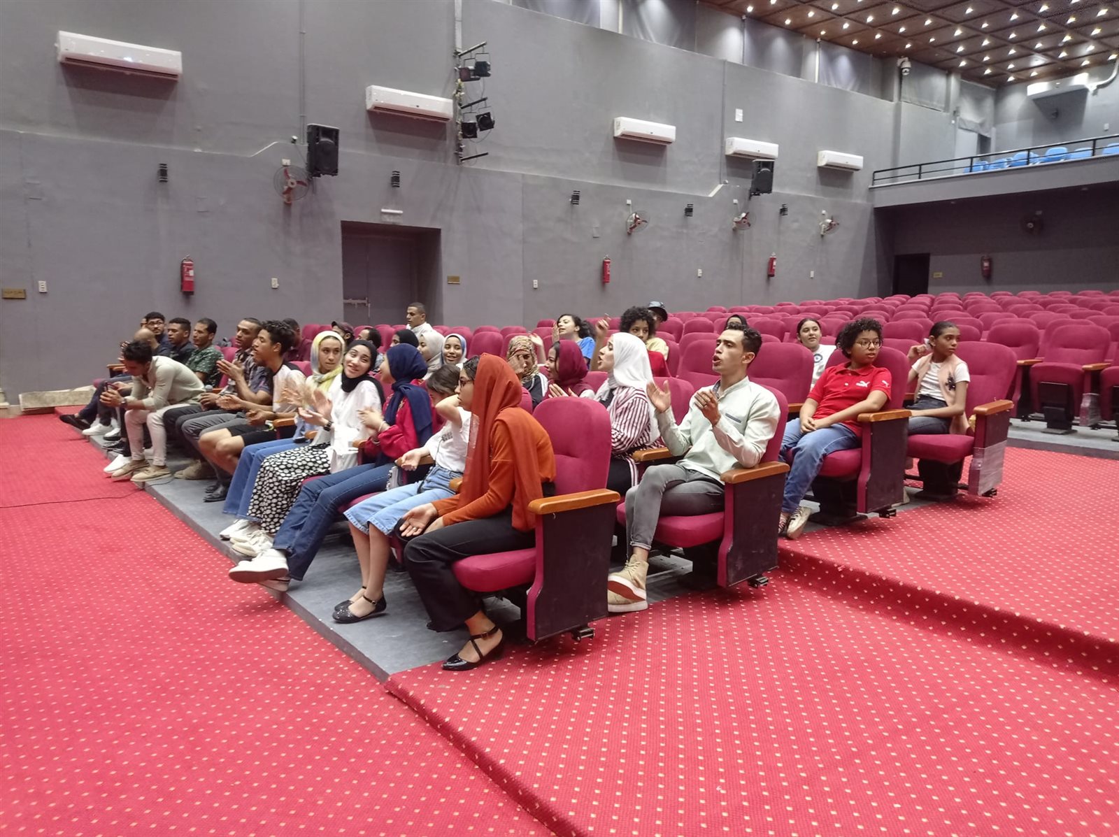 تنظيم أنشطة ثقافية وفنية في قصور وبيوت ثقافة الوادي الجديد