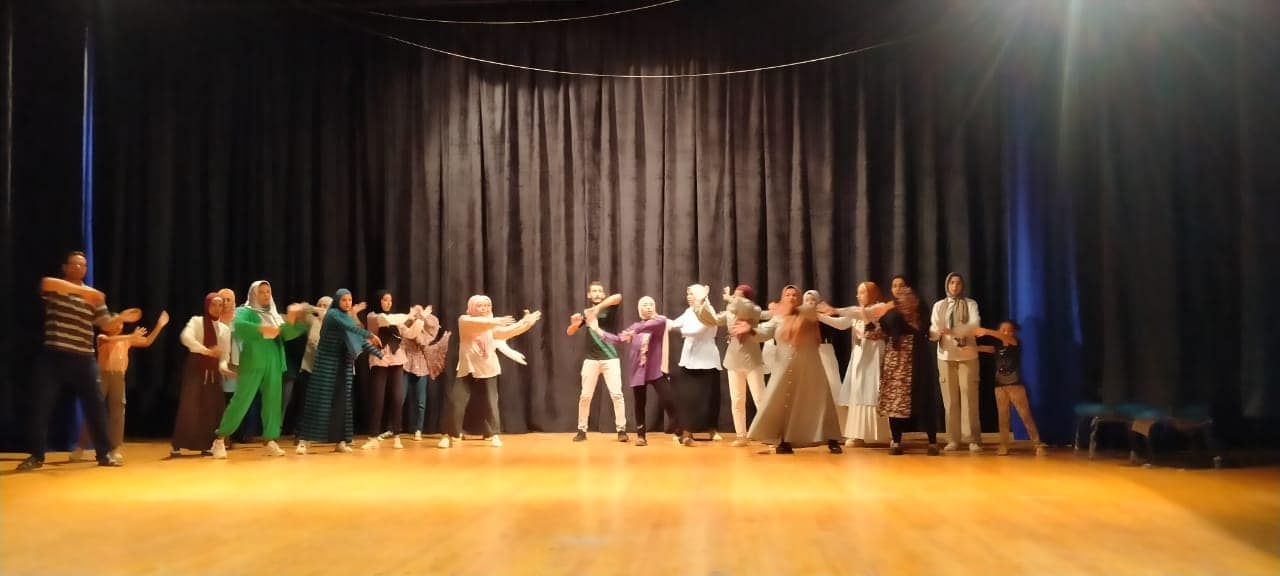 تنظيم أنشطة ثقافية وفنية في قصور وبيوت ثقافة الوادي الجديد