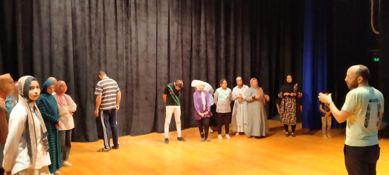 تنظيم أنشطة ثقافية وفنية في قصور وبيوت ثقافة الوادي الجديد