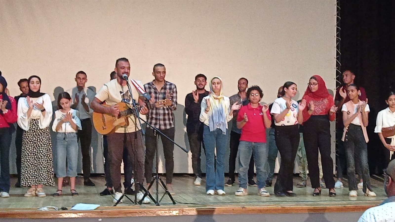 تنظيم أنشطة ثقافية وفنية في قصور وبيوت ثقافة الوادي الجديد