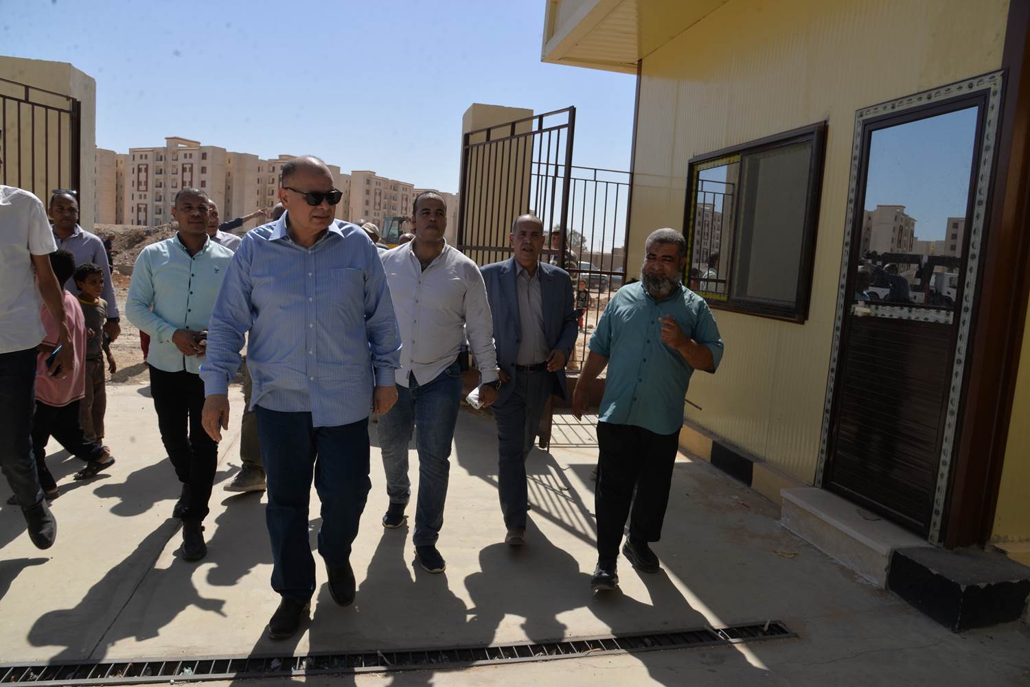 محافظ أسيوط يتفقد أعمال إنشاء سوق قرية دشلوط النموذجي بمركز ديروط