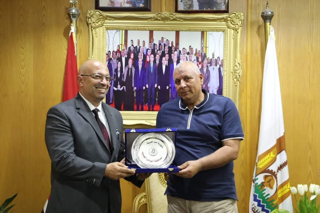 محافظ الوادي الجديد يلتقي رئيس مكتب جايكا بمصر