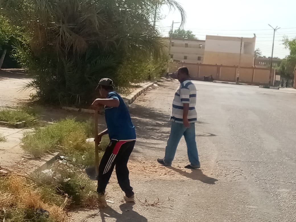تكثيف حملات نظافة أحياء مدينة الخارجة