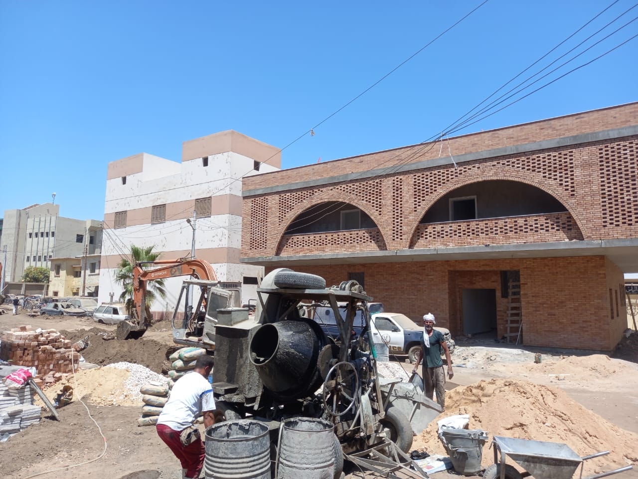 رئيس مركز ومدينة صدفا يفحص مشروعات المبادرة الرئاسية لتطوير الريف المصري