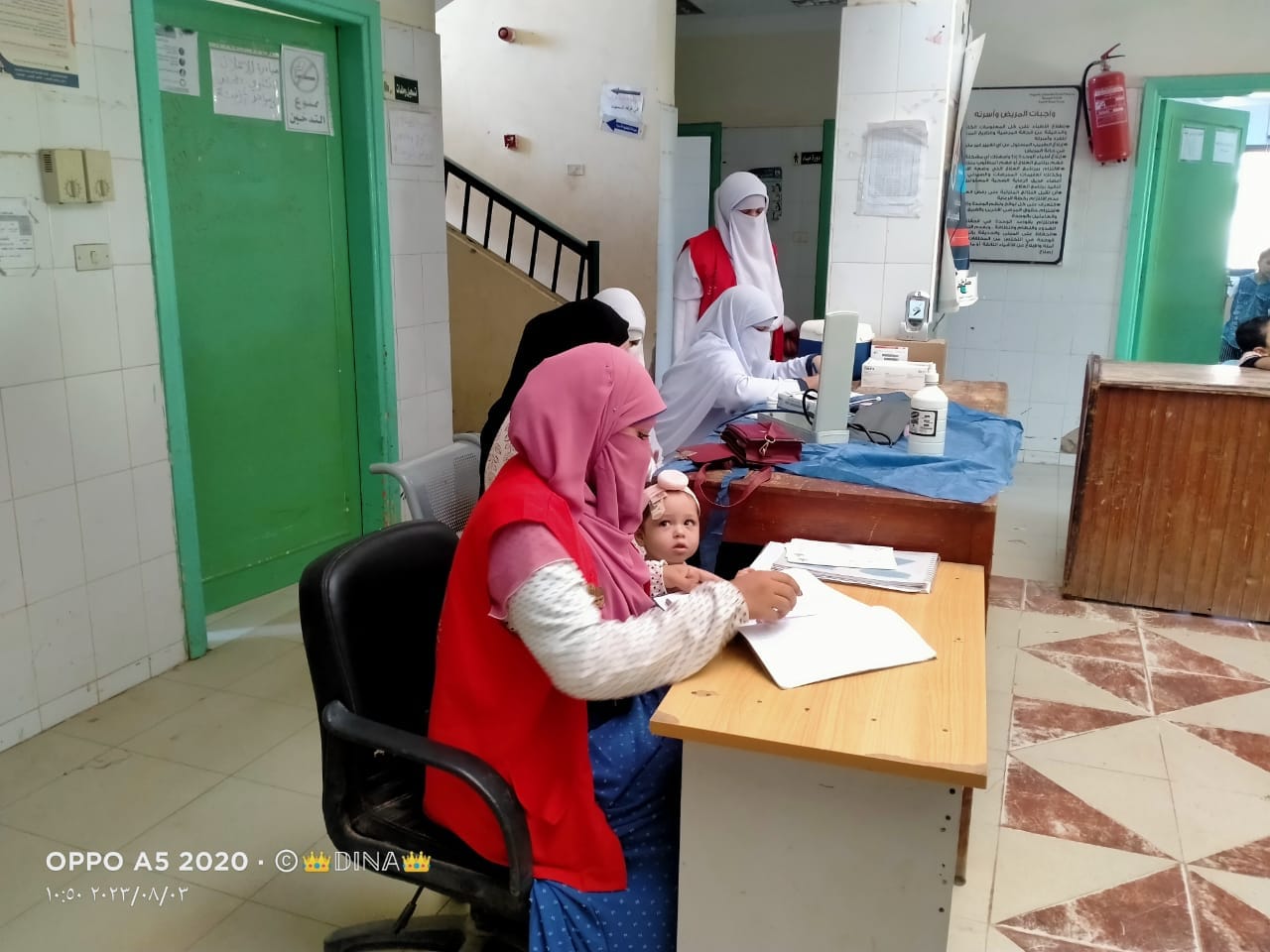 ١٠٠ مليون صحة تزور أهالي مركز الغنايم بفرق طبية متنقلة