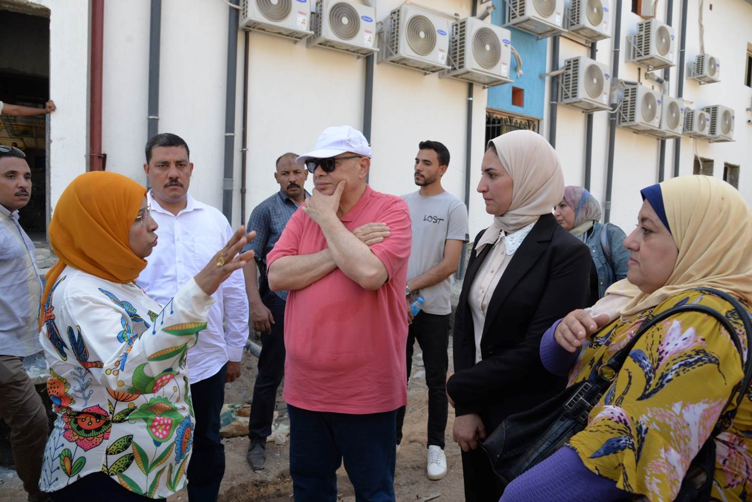 محافظ أسيوط يتفقد أعمال إنشاء الوحدة الصحية بقرية العفادرة بساحل سليم