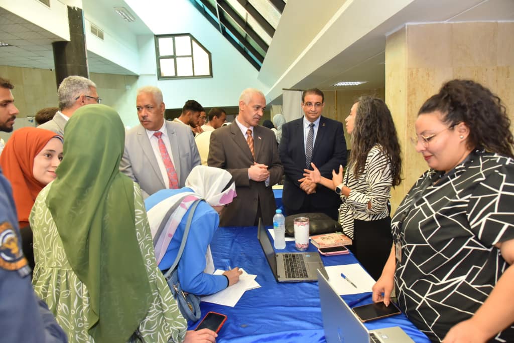 نادي ريادة الأعمال بجامعة أسيوط يختتم اعماله في نسخته الأولى