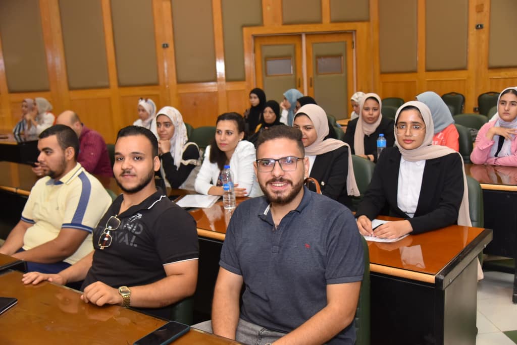 نادي ريادة الأعمال بجامعة أسيوط يختتم اعماله في نسخته الأولى