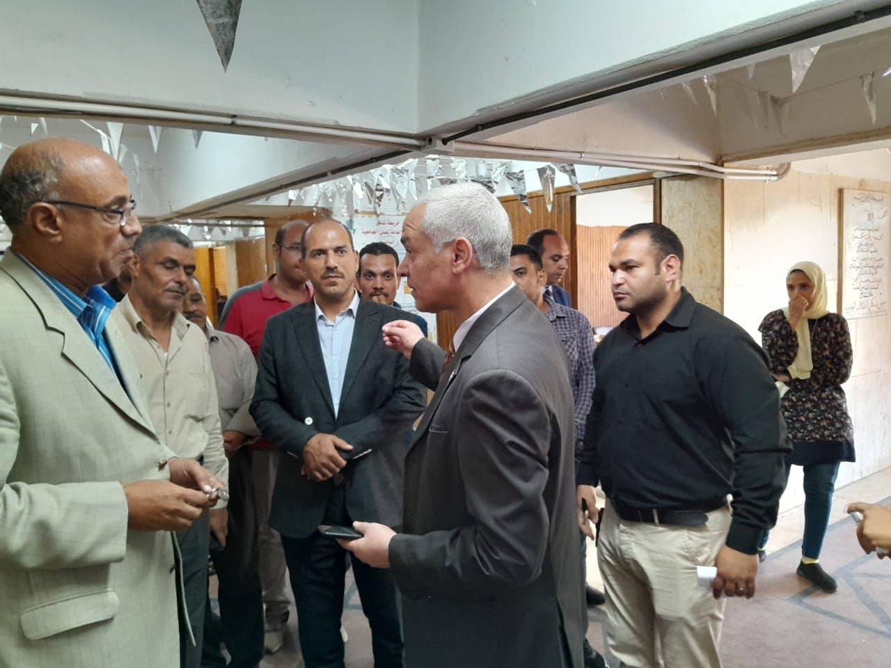 نائب رئيس جامعة أسيوط يتابع انتظام أعمال التنسيق الإلكتروني بالجامعة