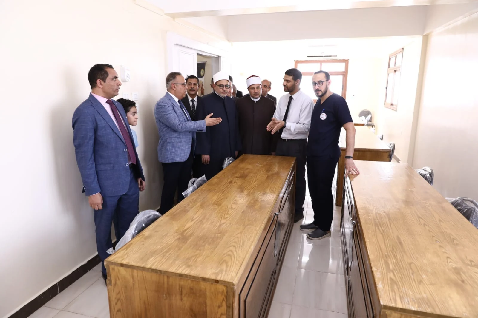 رئيس جامعة الازهر بتفقد حاضنة الأعمال التكنولوجية في أسيوط