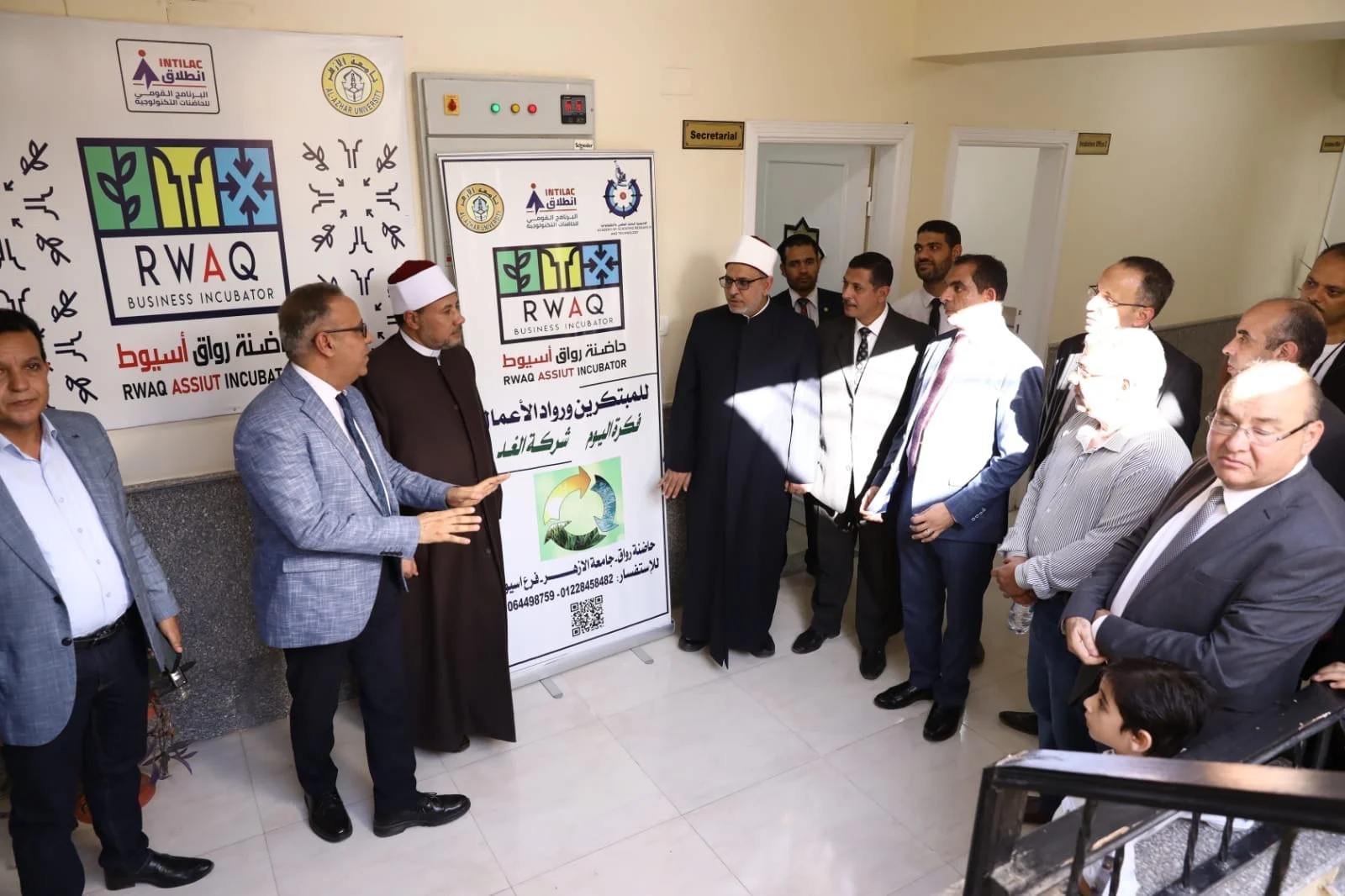 رئيس جامعة الازهر بتفقد حاضنة الأعمال التكنولوجية في أسيوط