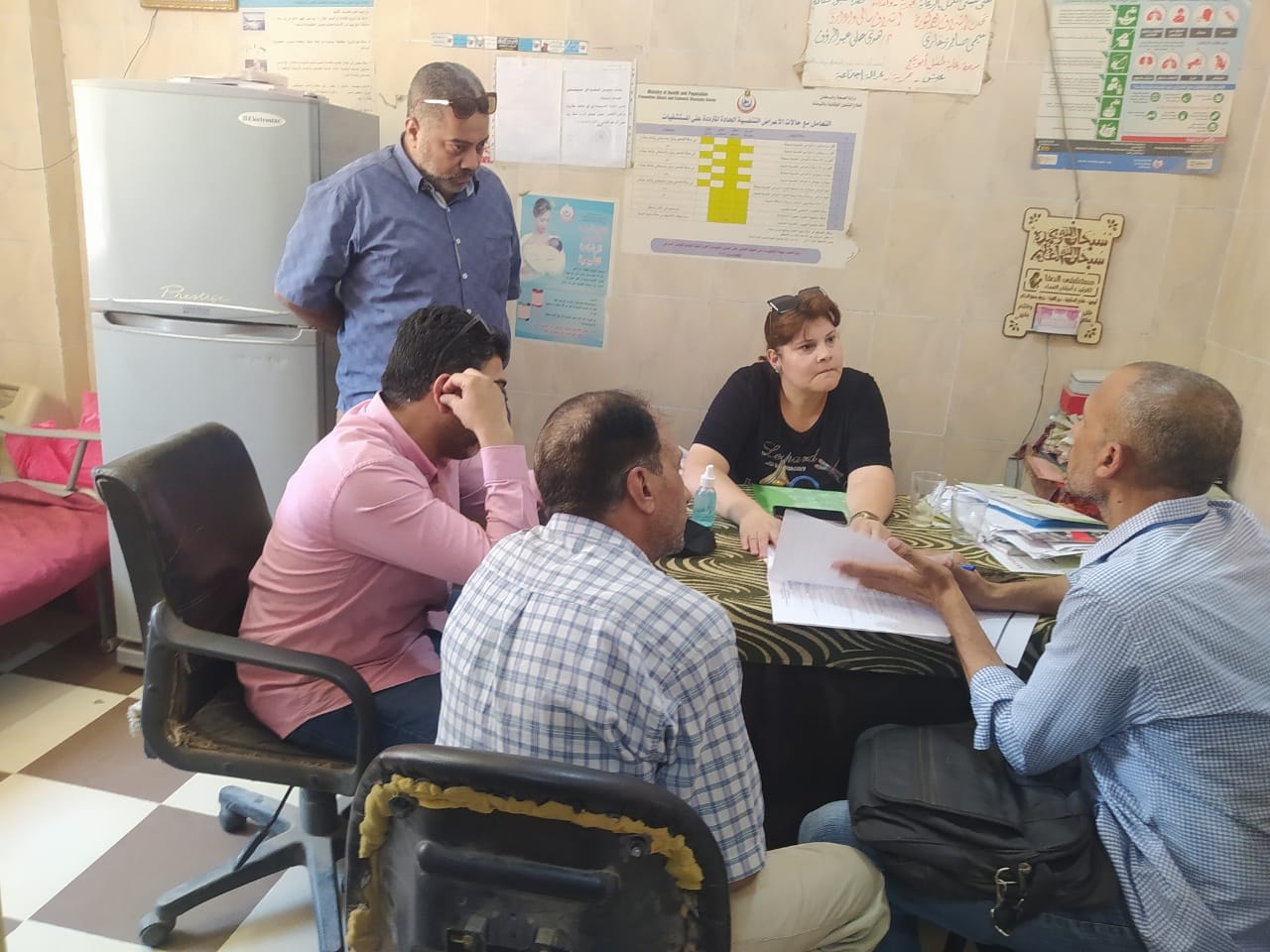 شئون البيئة بمدينة أبوتيج ننفقد المستشفى المركزي للاطمئنان على تطبيق الإجراءات الصحية