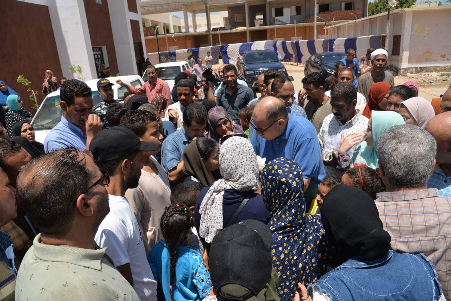 محافظ أسيوط يتفقد إنشاءات وحدة طب الأسرة بالزرابي ب 38 مليون جنيه
