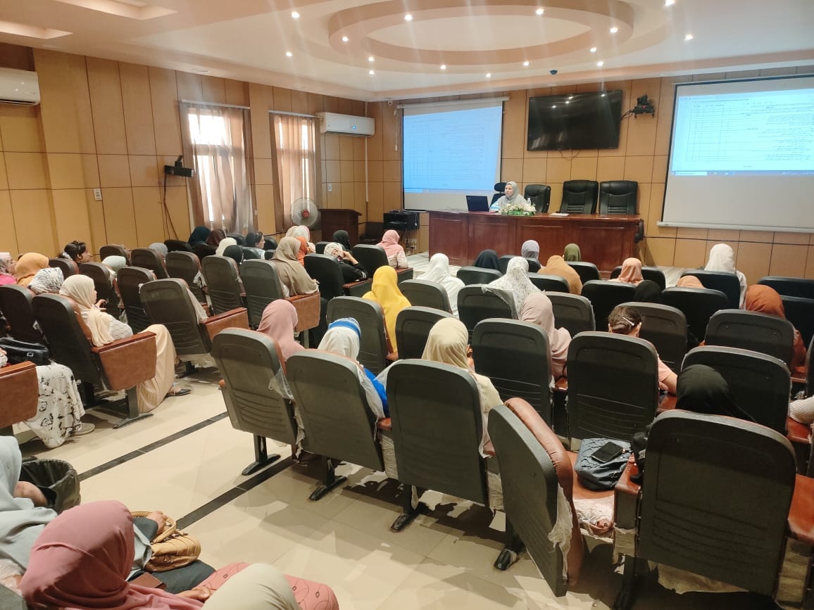 جلسة تدريبية لمنسقي الجودة بإدارتي القوصيه وأبوتيج الصحية