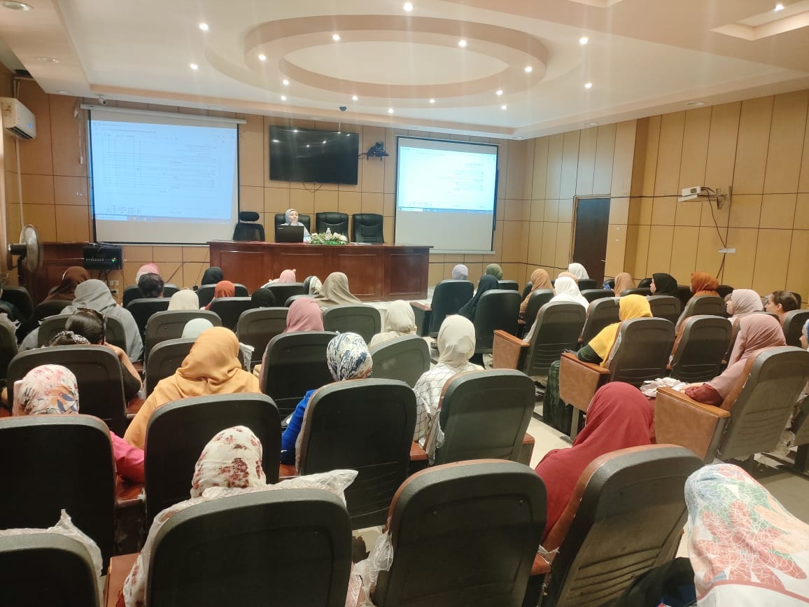 جلسة تدريبية لمنسقي الجودة بإدارتي القوصيه وأبوتيج الصحية