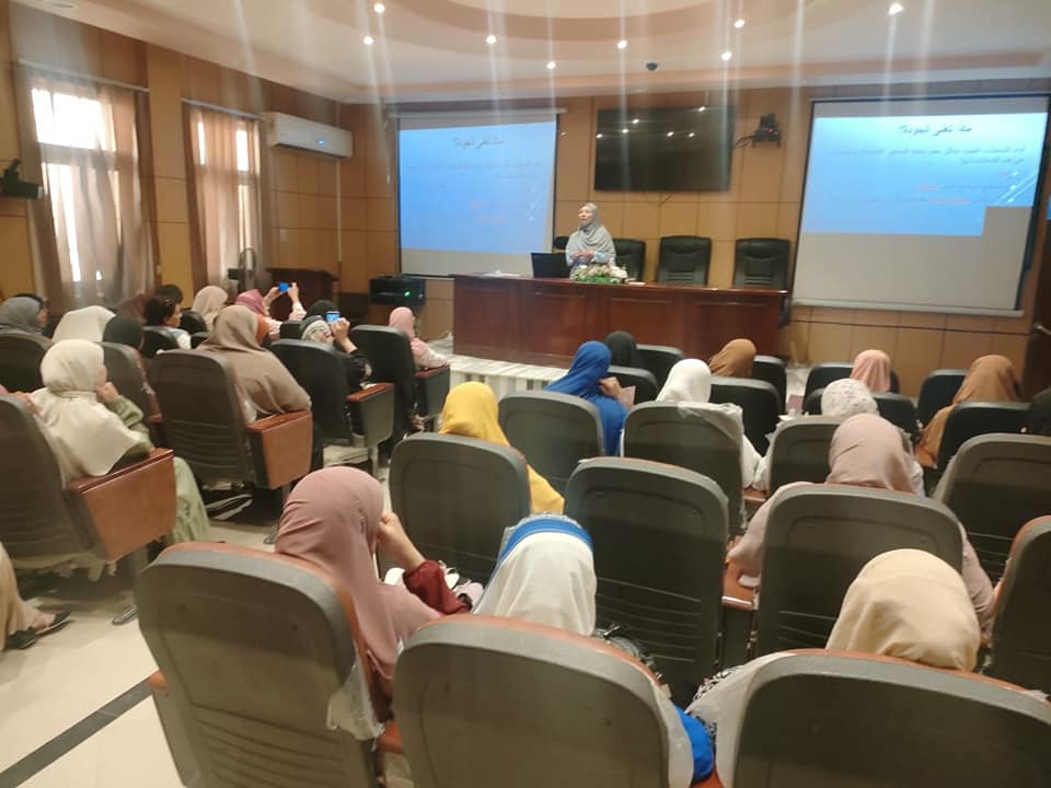 جلسة تدريبية لمنسقي الجودة بإدارتي القوصيه وأبوتيج الصحية