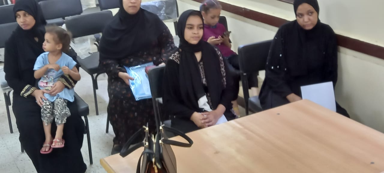 لا للزواج المبكر وختان الإناث والتربية الإيجابية ندوة توعوية في منفلوط باسيوط