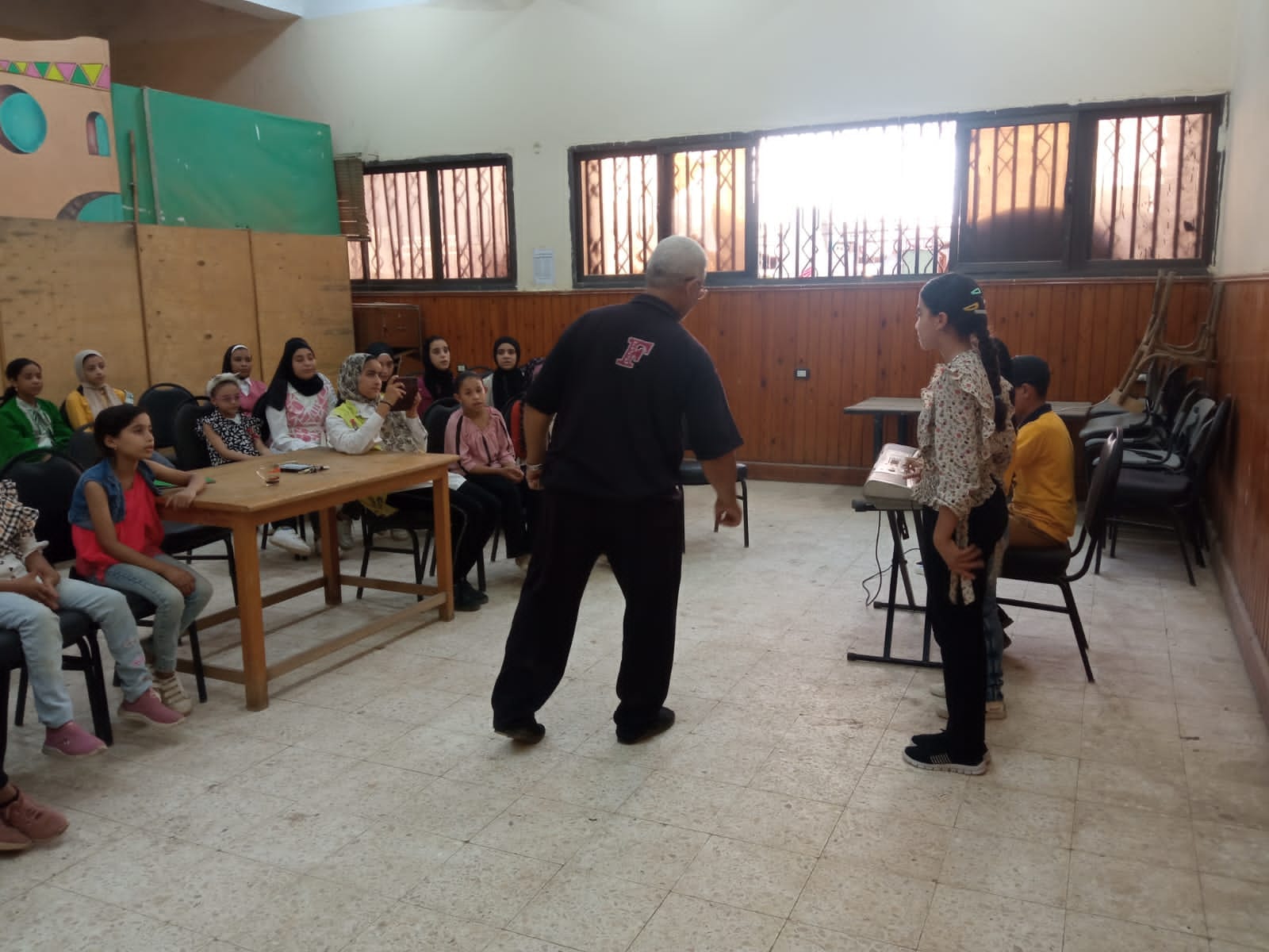 كورال أطفال قصر ثقافة ساحل سليم يقدم الأغاني الوطنية في بروفاته الاسبوعية