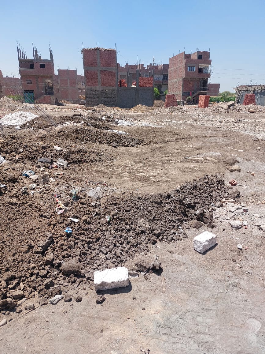 حملات ازالة مكثفة في قرية مير بالقوصية