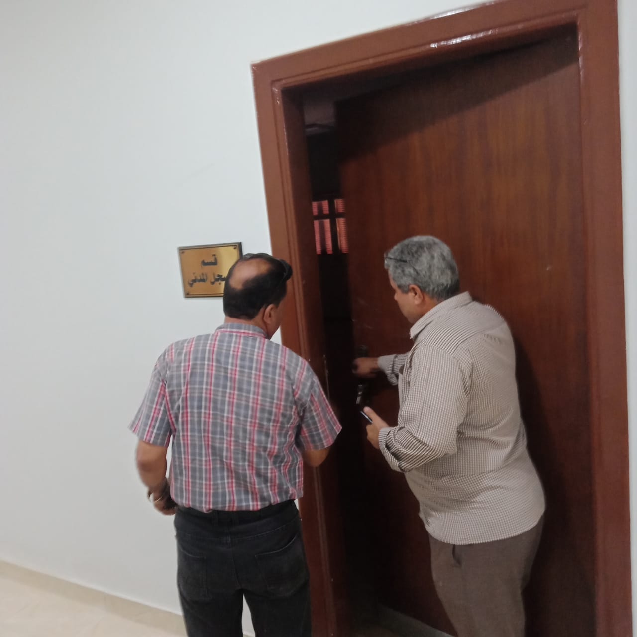 رئيس مركز ومدينة أبوتيج يتفقد مجمع الخدمات بقريتي النخيلة وباقور