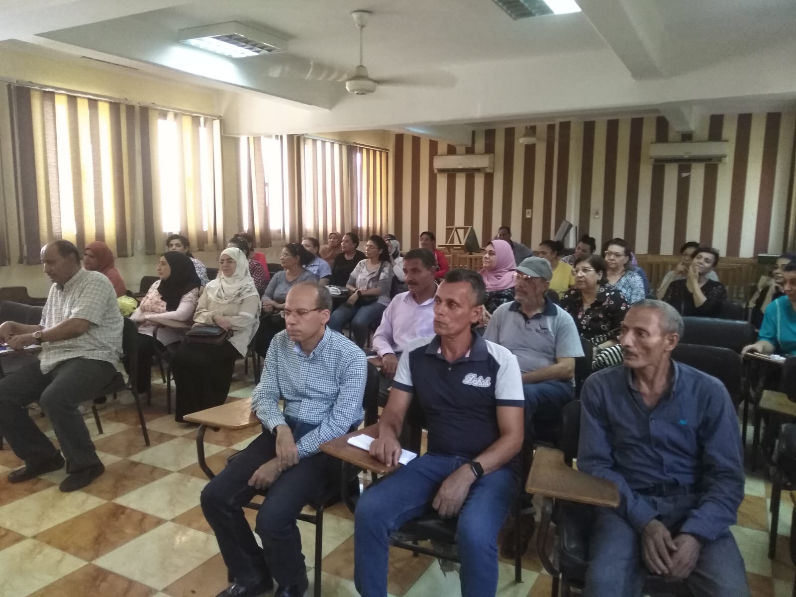 مركز إعلام أسيوط يقيم ندوة بعنوان