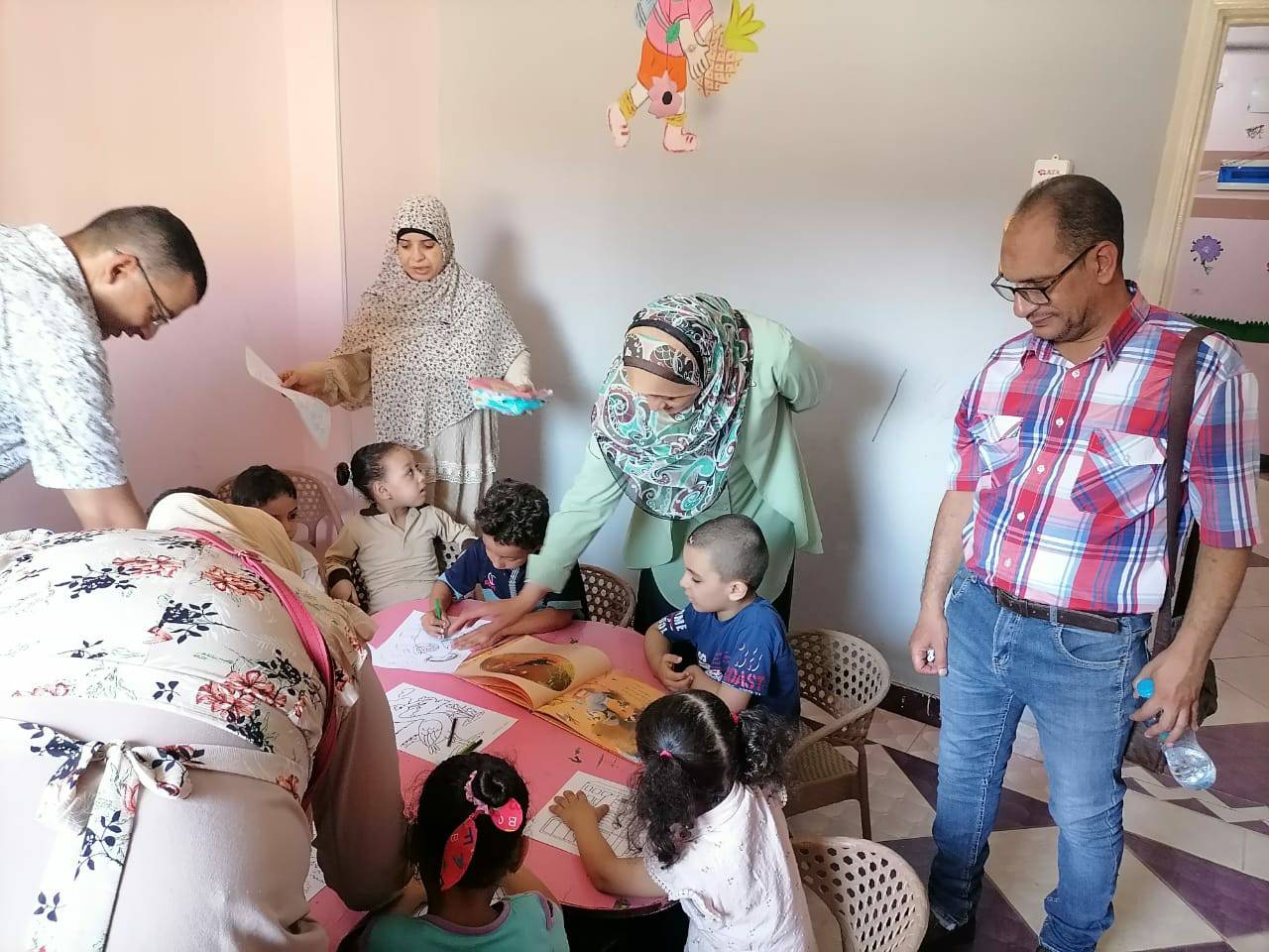 تنظيم فعاليات مكتبة مصر العامة المتنقلة في قرية الواسطى باسيوط