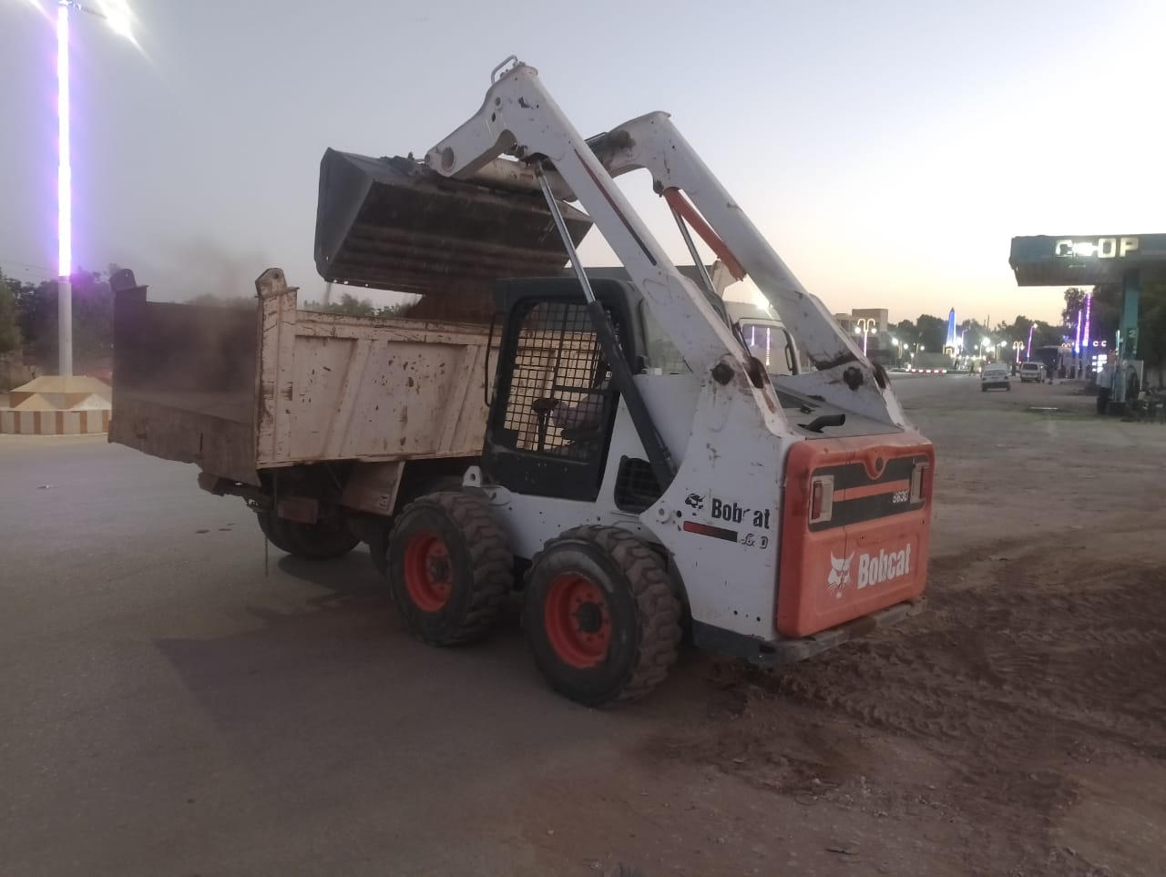 مركز الداخلة ينفذ حملة نظافة بمدينة موط